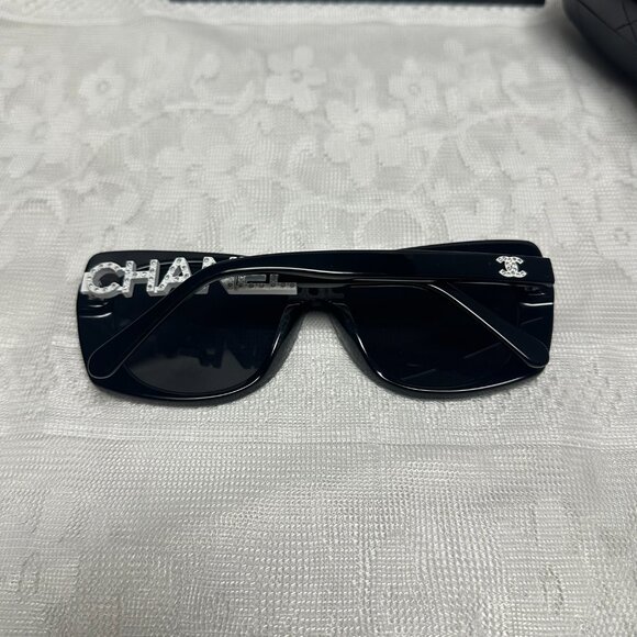 Chanel women\'s sunglasses main image 6